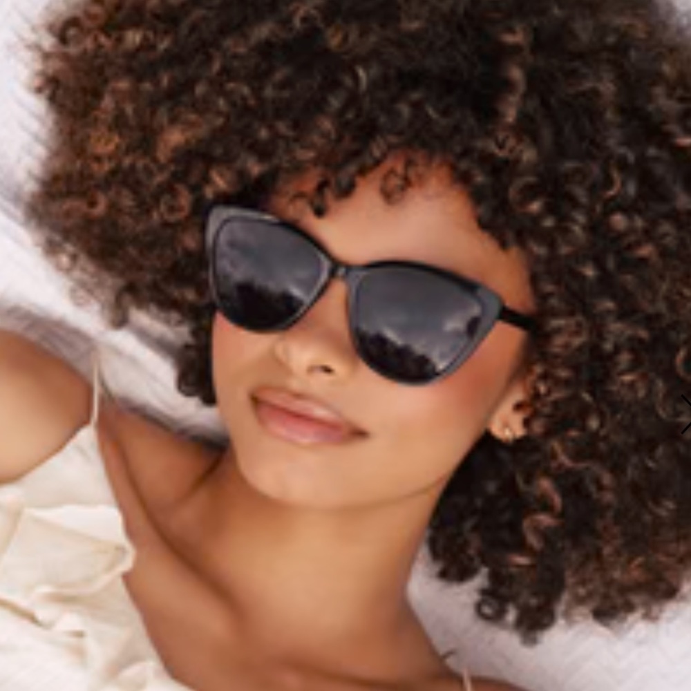 RACHEL ZOE Nina Sunglasses - Black